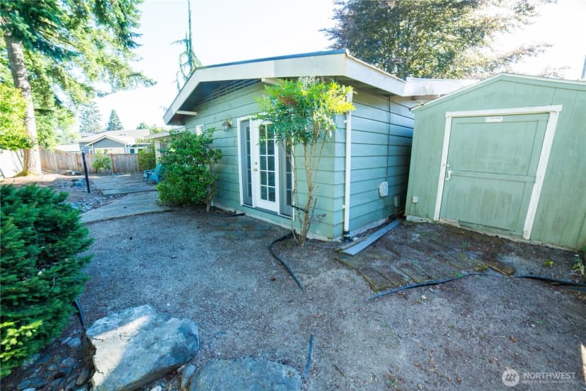 Property photo for 2500 167th Place Ne, Bellevue photo 34