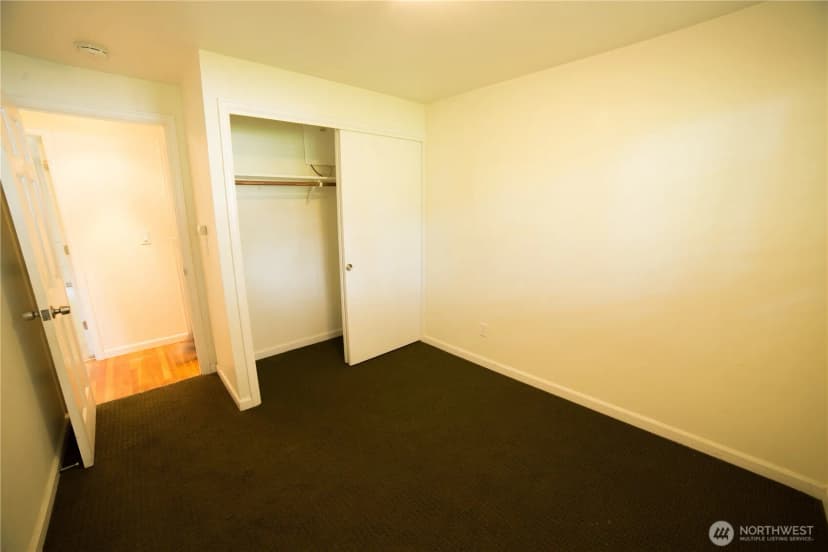 Property photo for 2500 167th Place Ne, Bellevue photo 27