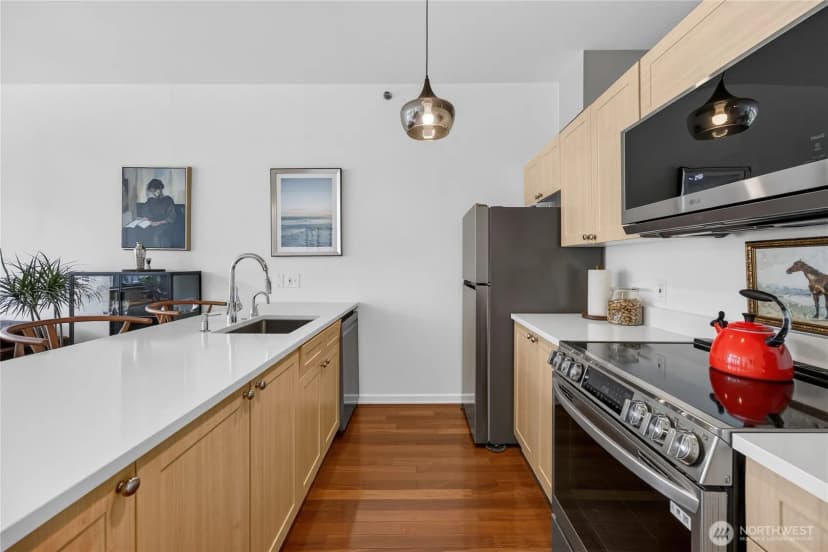 Property photo for 2717 Western Avenue ##5002, Seattle photo 8
