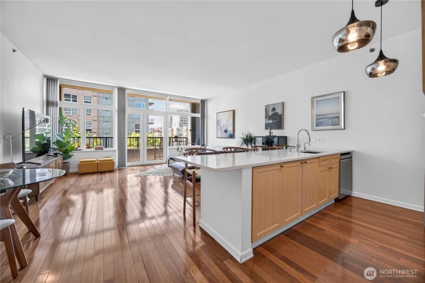 Property photo for 2717 Western Avenue ##5002, Seattle photo 7