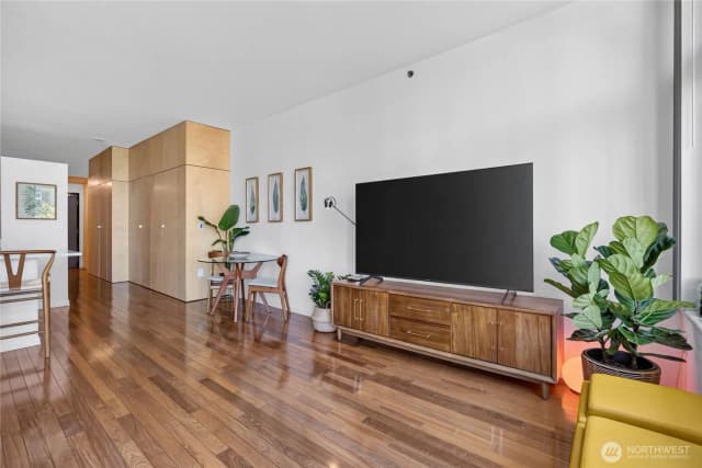 Property photo for 2717 Western Avenue ##5002, Seattle photo 5