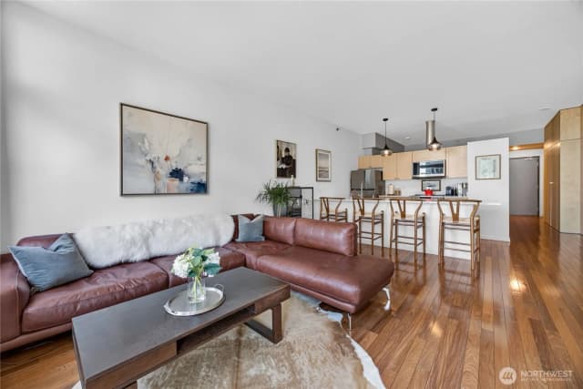 Property photo for 2717 Western Avenue ##5002, Seattle photo 4