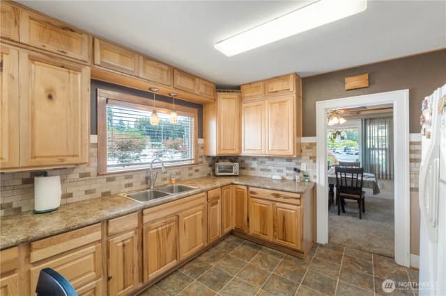 Property photo for 20341 Old Highway 99 Sw, Centralia photo 4