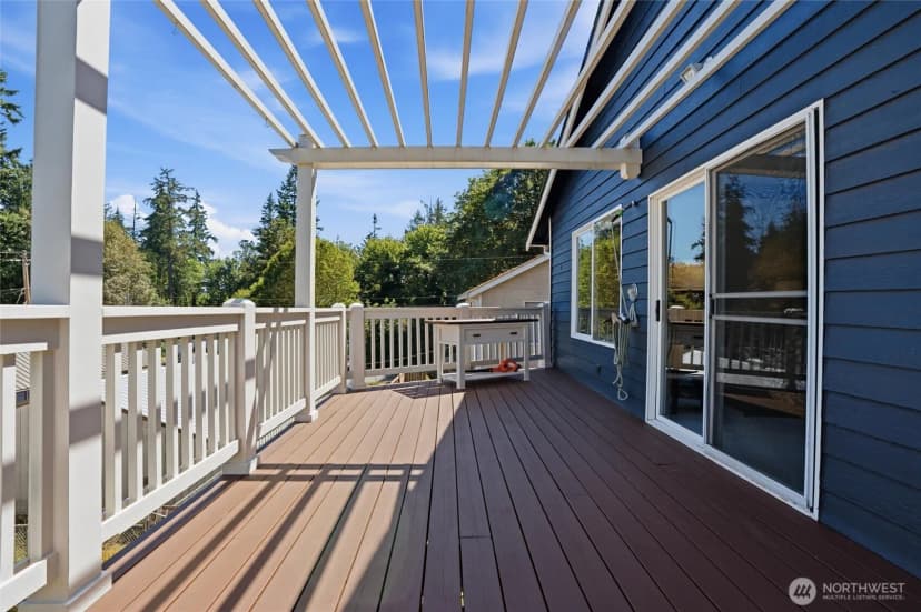 Property photo for 18656 4th Avenue Ne, Suquamish photo 14