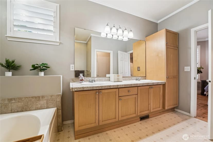Property photo for 7704 Fairway Avenue Se #601, Snoqualmie photo 18