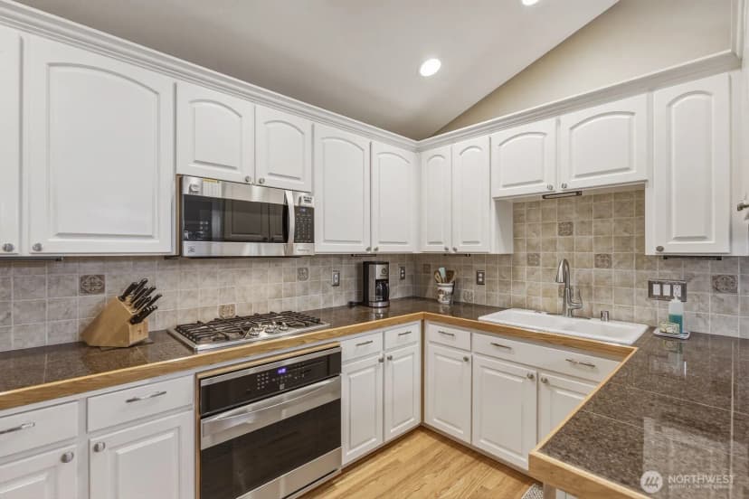 Property photo for 8221 53rd Avenue W #17d, Mukilteo photo 10