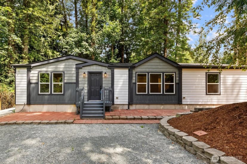 Property photo for 41675 S Shore Dr, Concrete