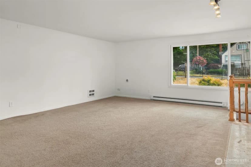 Property photo for 24029 24th Avenue S, Des Moines photo 13