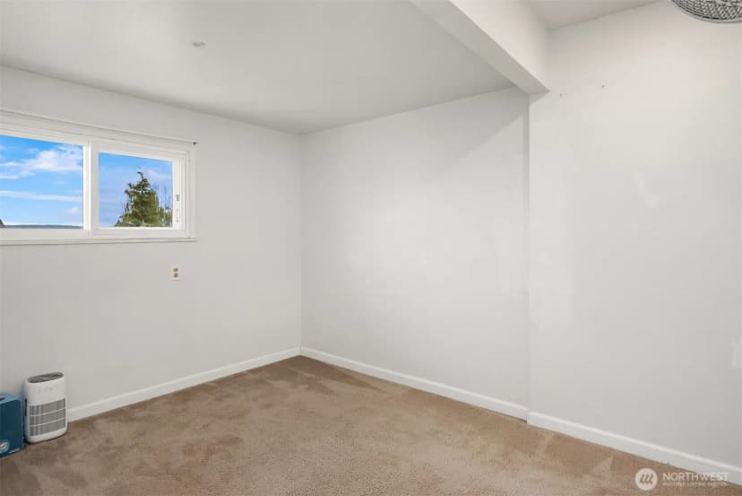 Property photo for 24029 24th Avenue S, Des Moines photo 20
