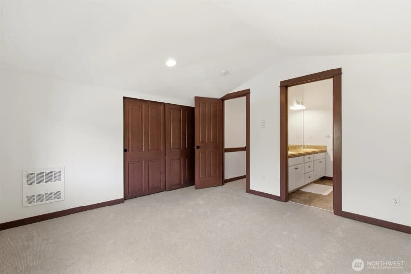 Property photo for 6526 34th Avenue Ne #b, Seattle photo 20