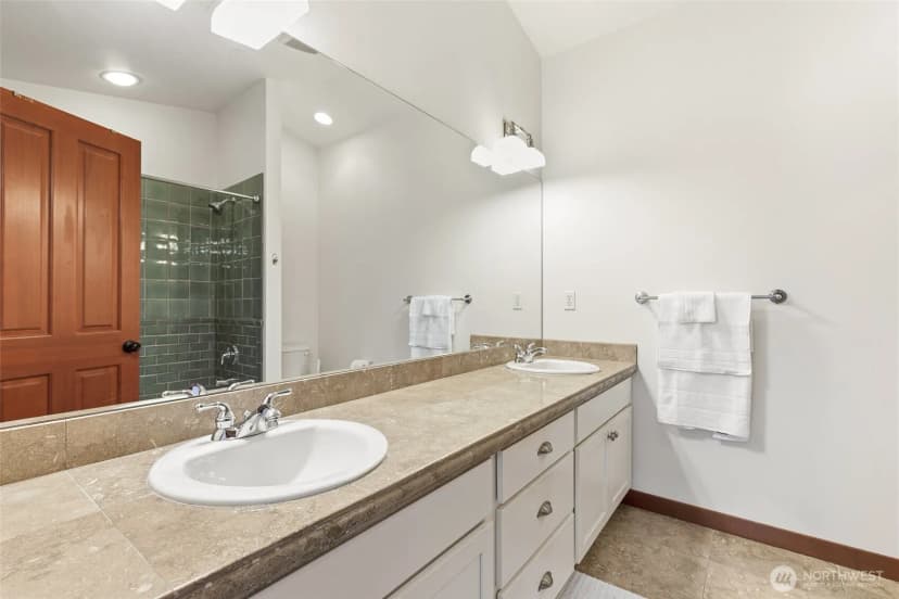 Property photo for 6526 34th Avenue Ne #b, Seattle photo 21