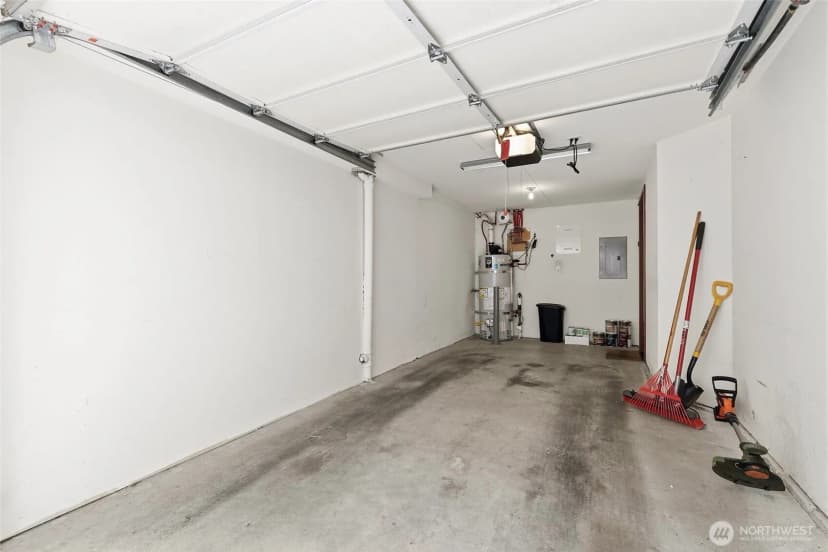 Property photo for 6526 34th Avenue Ne #b, Seattle photo 32