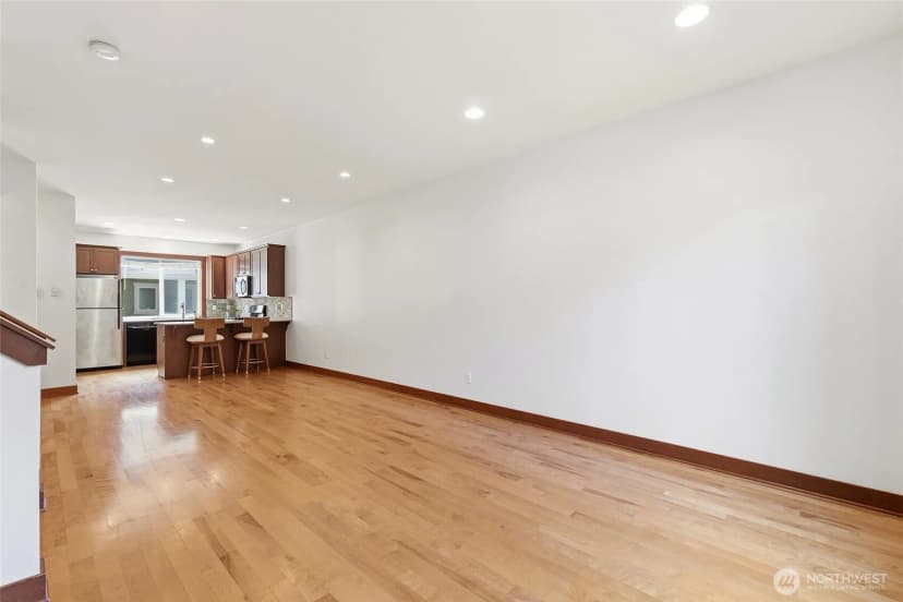 Property photo for 6526 34th Avenue Ne #b, Seattle photo 8