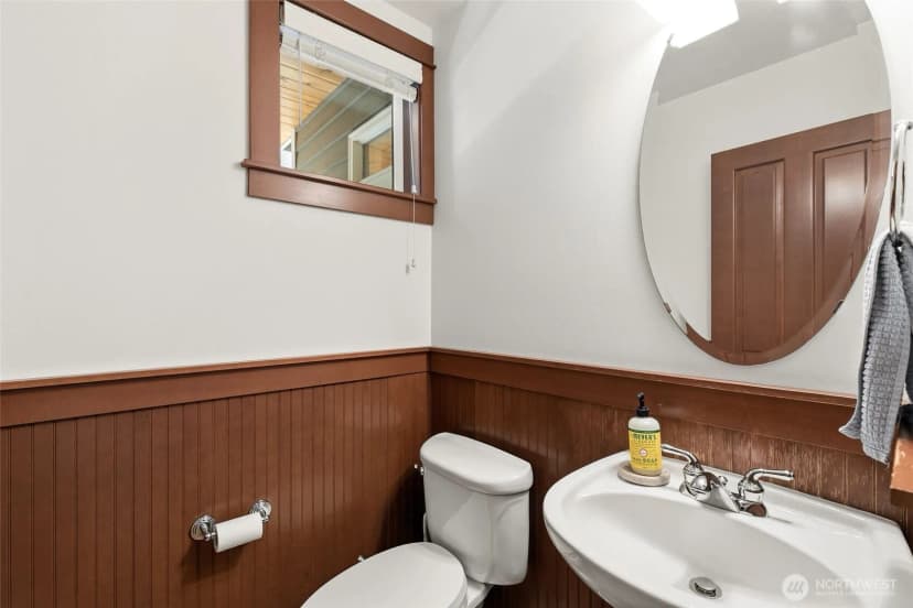 Property photo for 6526 34th Avenue Ne #b, Seattle photo 15