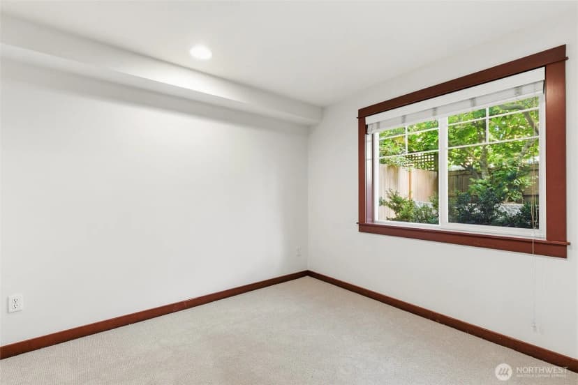 Property photo for 6526 34th Avenue Ne #b, Seattle photo 28