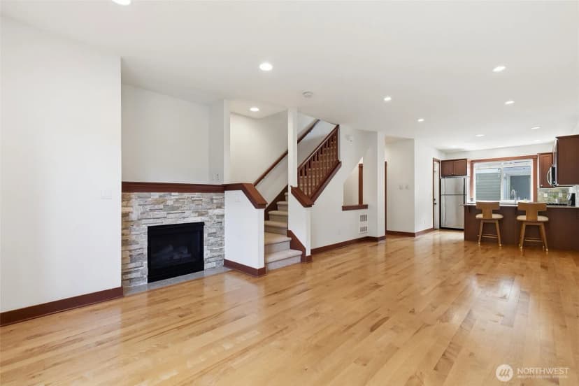Property photo for 6526 34th Avenue Ne #b, Seattle photo 7