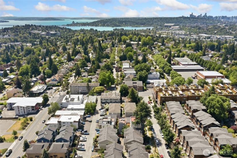 Property photo for 6526 34th Avenue Ne #b, Seattle photo 17