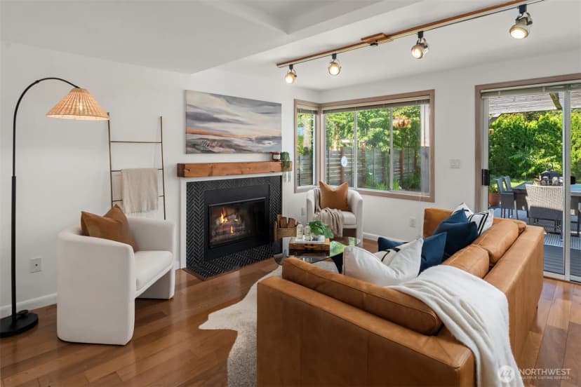 Property photo for 11280 Marine View Drive Sw, Seattle photo 12