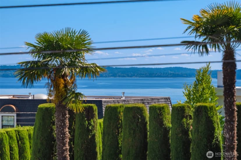 Property photo for 11280 Marine View Drive Sw, Seattle photo 16