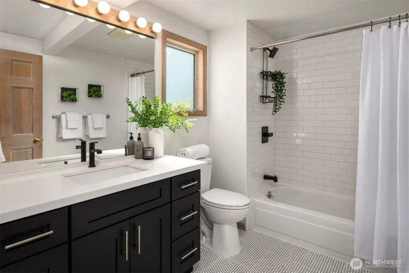 Property photo for 11280 Marine View Drive Sw, Seattle photo 24