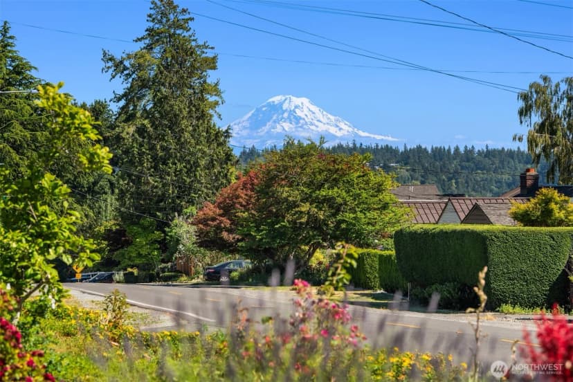 Property photo for 11280 Marine View Drive Sw, Seattle photo 32