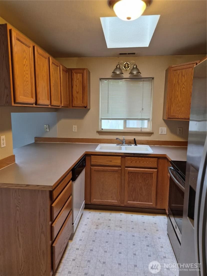 Property photo for 118 99th Court E, Tacoma photo 17