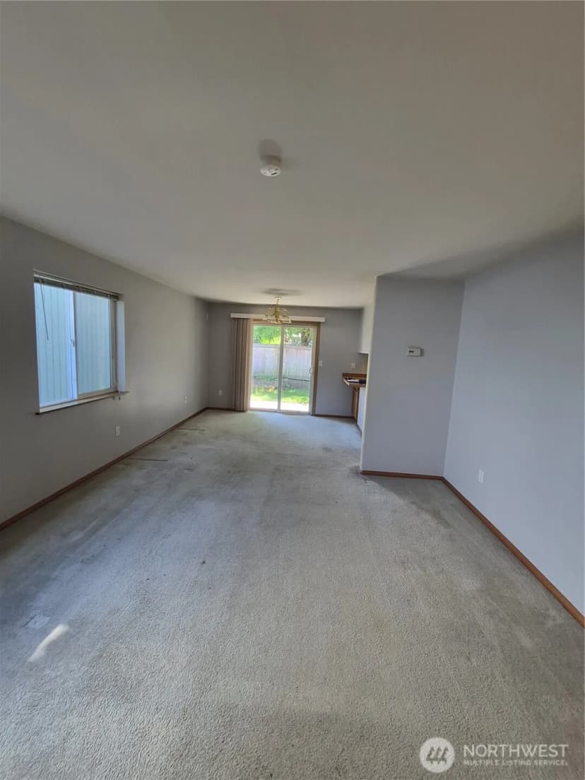 Property photo for 118 99th Court E, Tacoma photo 6