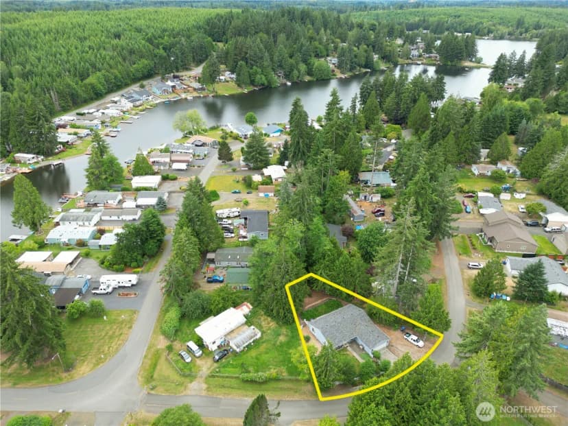 Property photo for 140 Se Foxglove Avenue, Shelton photo 2