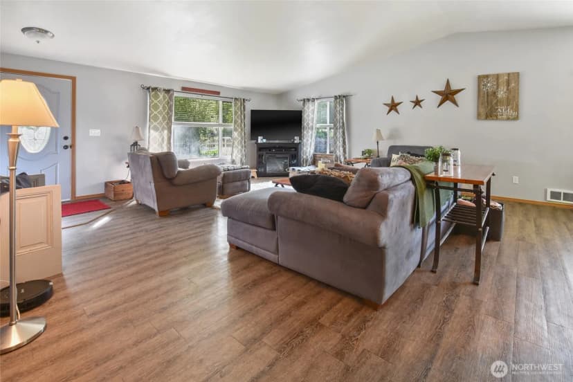 Property photo for 140 Se Foxglove Avenue, Shelton photo 14