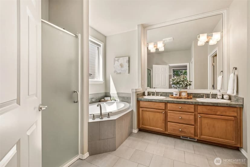 Property photo for 23323 Se 284th Street, Maple Valley photo 14