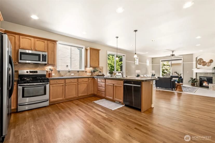 Property photo for 23323 Se 284th Street, Maple Valley photo 8