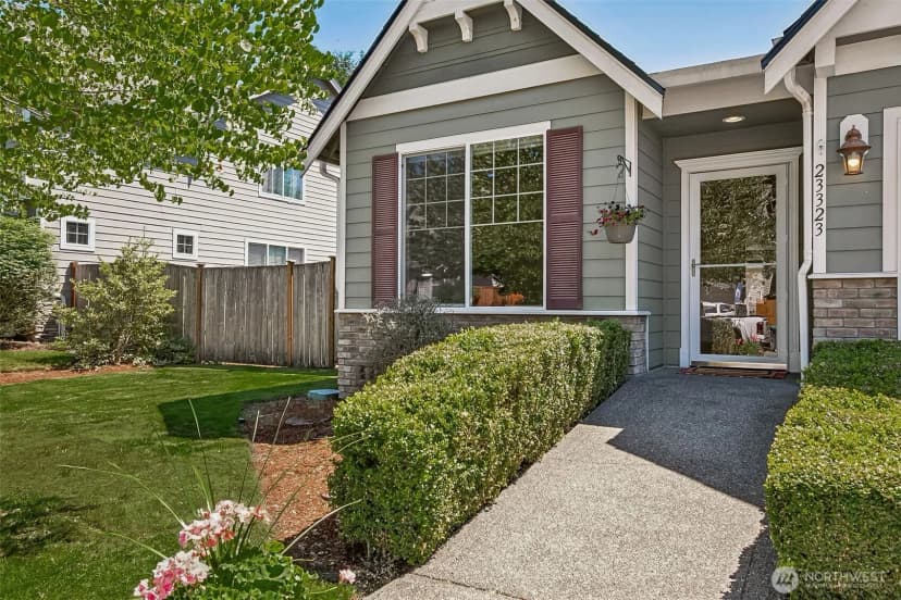 Property photo for 23323 Se 284th Street, Maple Valley photo 2