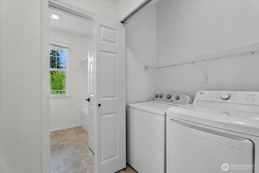 Property photo for 12712 Admiralty Way #g304, Everett photo 20