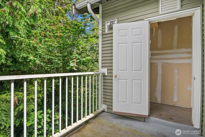 Property photo for 12712 Admiralty Way #g304, Everett photo 21