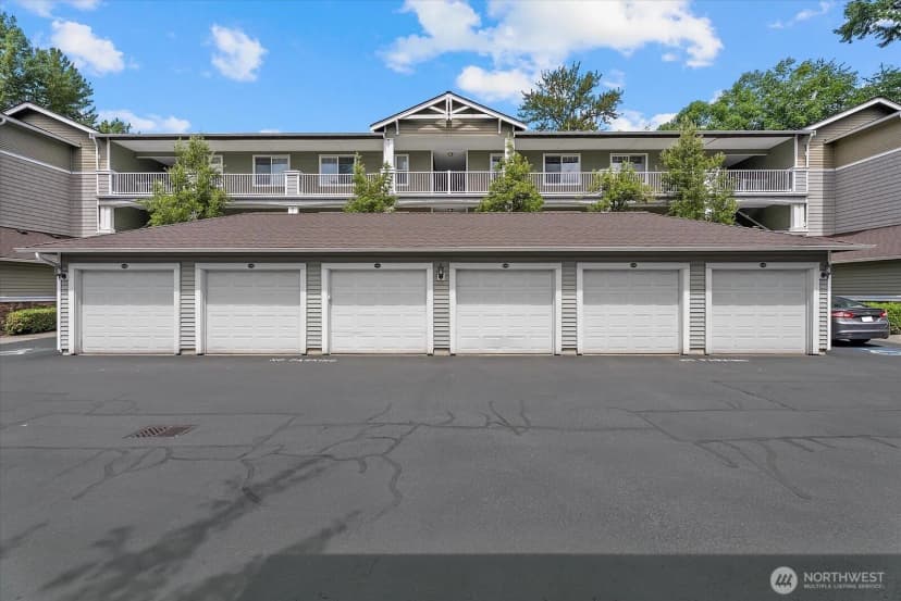 Property photo for 12712 Admiralty Way #g304, Everett photo 25
