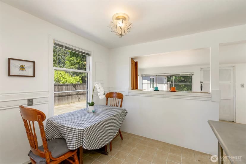 Property photo for 618 138th Street Sw, Burien photo 11