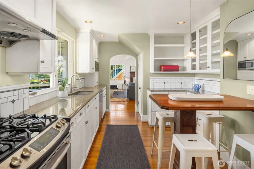 Property photo for 618 37th Avenue, Seattle photo 13