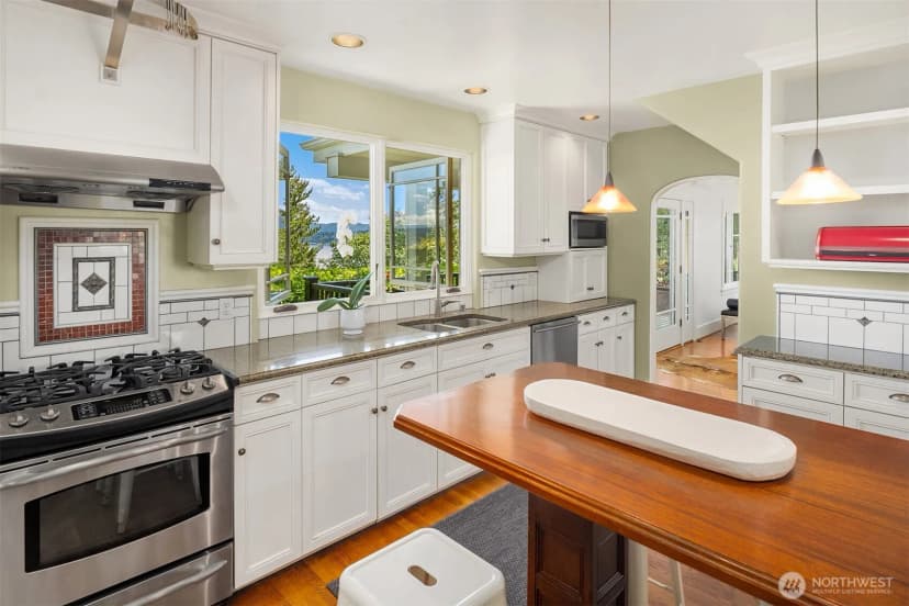 Property photo for 618 37th Avenue, Seattle photo 10