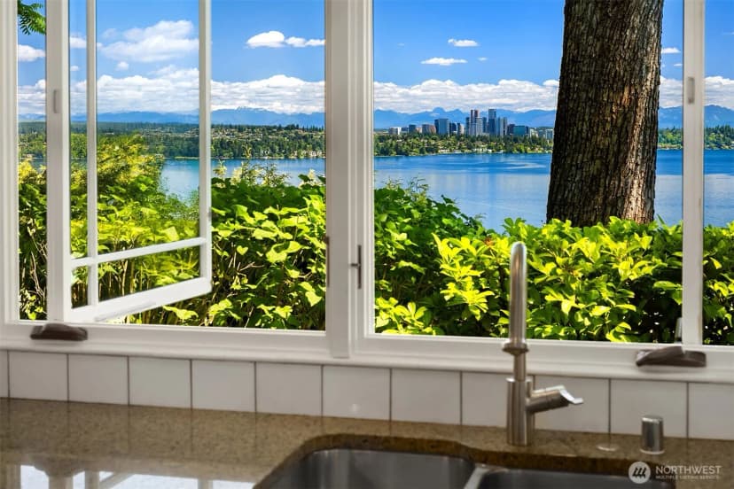 Property photo for 618 37th Avenue, Seattle photo 11