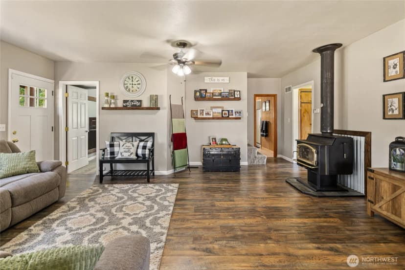 Property photo for 812 Madison Avenue, South Cle Elum photo 6