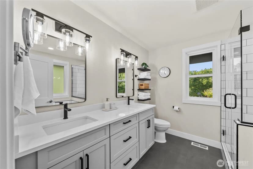 Property photo for 12217 Waller Road E, Tacoma photo 21