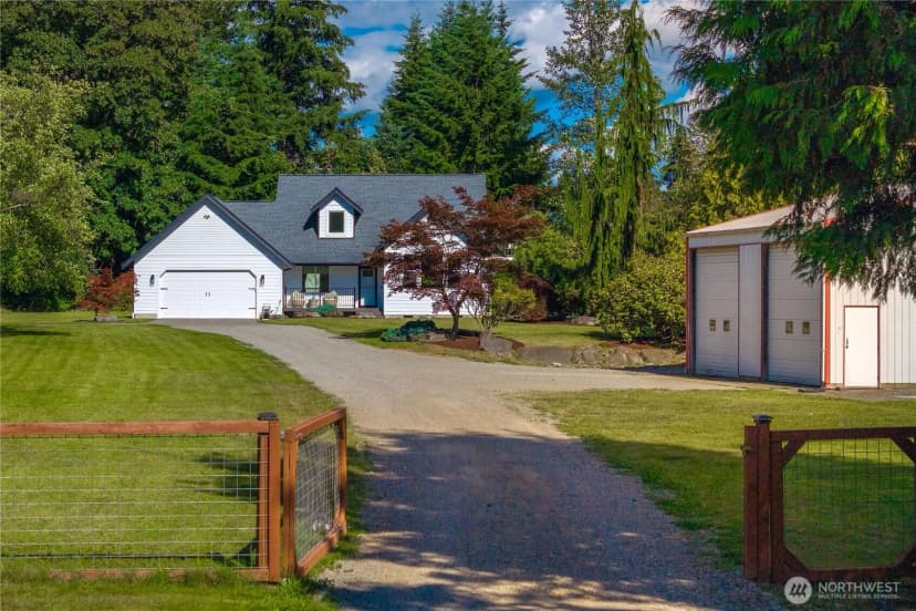 Property photo for 12217 Waller Road E, Tacoma photo 2