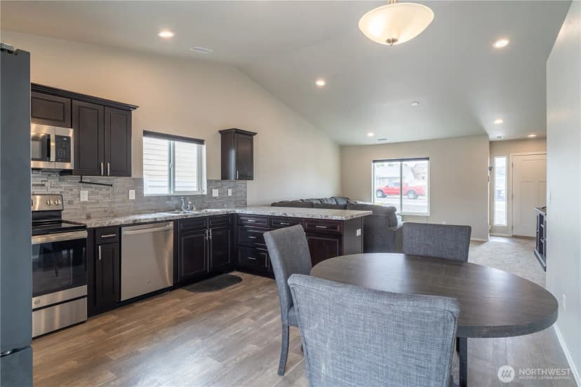 Property photo for 322 W 6th Street, Warden photo 10