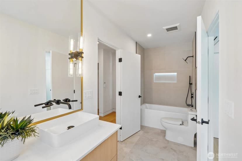 Property photo for 20818 S 9th Avenue, Des Moines photo 33