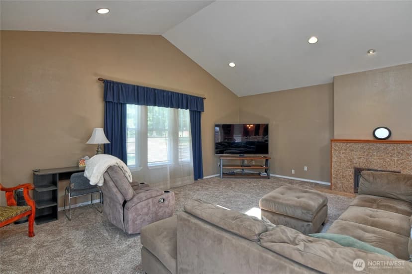 Property photo for 8815 131st Avenue Ne, Lake Stevens photo 29