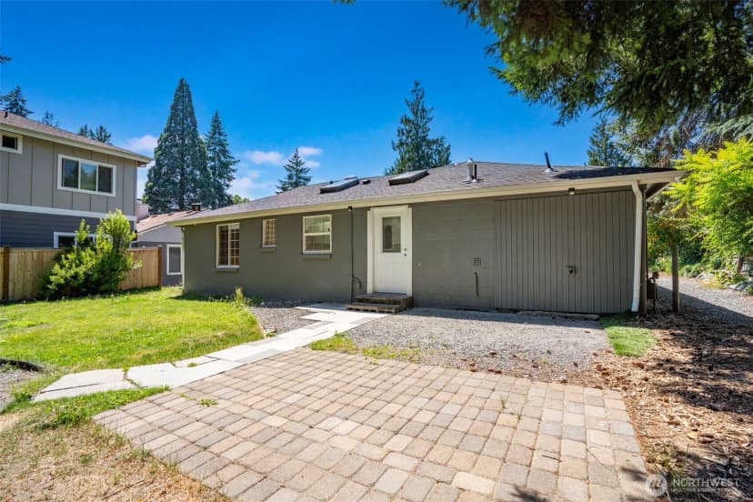 Property photo for 15520 32nd Avenue Ne, Shoreline photo 23