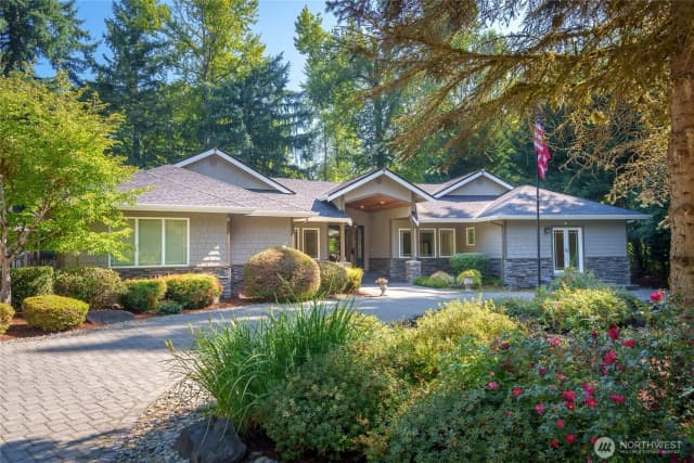 Property photo for 18330 Se 195th Place, Renton photo 2