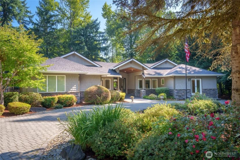 Property photo for 18330 Se 195th Place, Renton photo 2