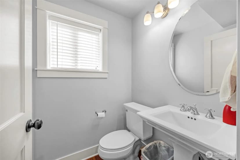Property photo for 9130 45th Avenue Sw ##b, Seattle photo 7