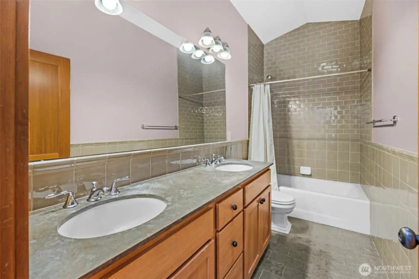 Property photo for 9130 45th Avenue Sw ##b, Seattle photo 25